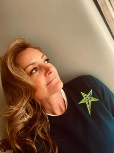 Green star sweatshirt